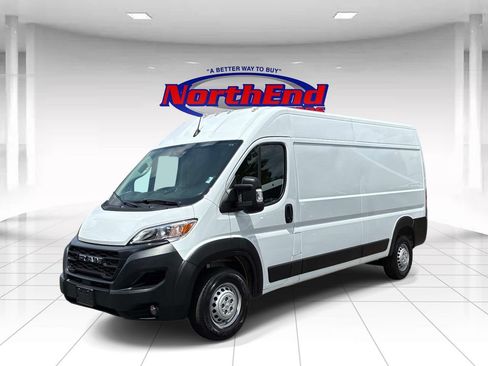 Used 2026 RAM ProMaster 2500 w/ Convenience Group FWD image 3