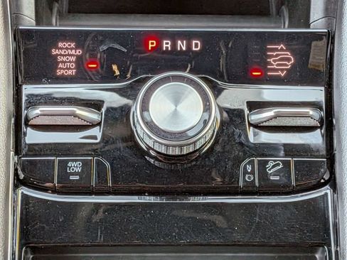 Certified 2023 Jeep Grand Cherokee Overland AWD/4WD image 18