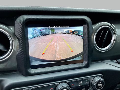Certified 2023 Jeep Wrangler Unlimited Sahara AWD/4WD image 29