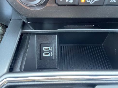 Used 2019 Ford F350 XLT w/ XLT Premium Package image 23