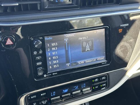 Used 2018 Toyota Corolla iM image 12