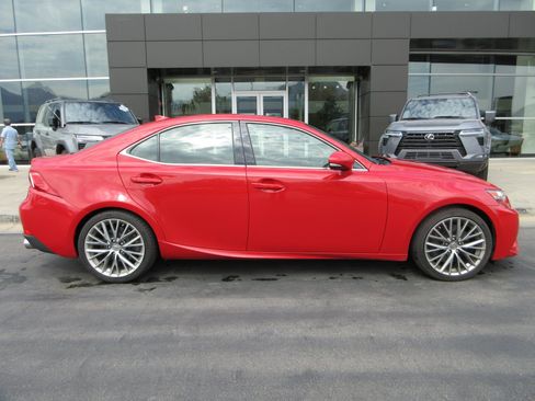 Used 2016 Lexus IS 300 AWD w/ Navigation System Package image 11
