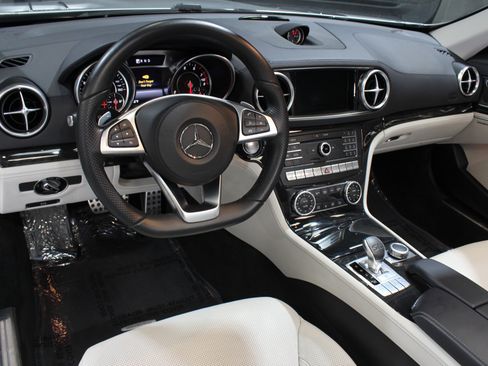 Used 2020 Mercedes-Benz SL 450 image 31