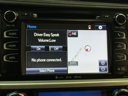 Used 2017 Toyota Highlander XLE image 34