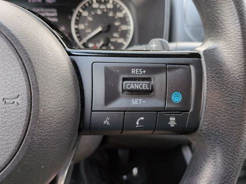Used 2021 Nissan Rogue SV FWD image 23