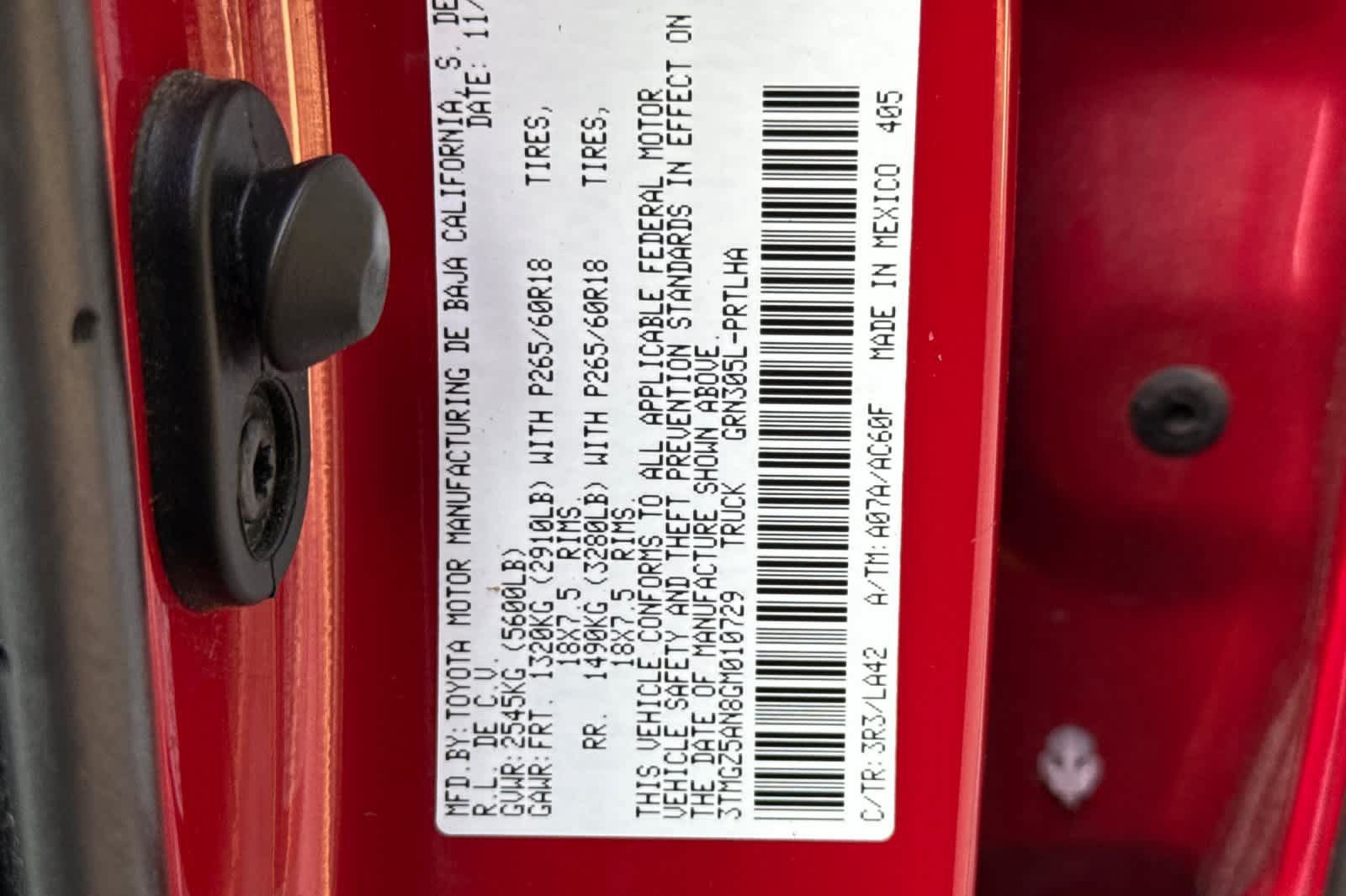 Used 2016 Toyota Tacoma Limited w/ Towing Package AWD/4WD image 27