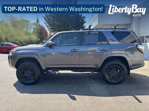 Used 2019 Toyota 4Runner TRD Off-Road Premium AWD/4WD image 3