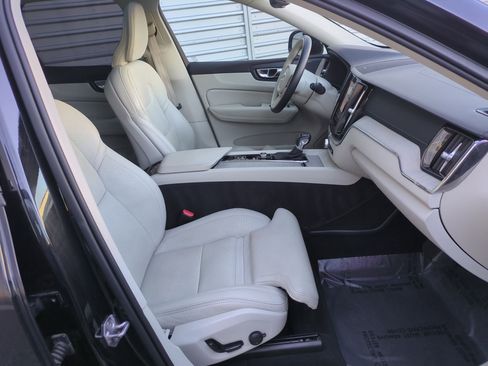 Used 2020 Volvo XC60 T6 Inscription w/ Protection Package Premier image 32