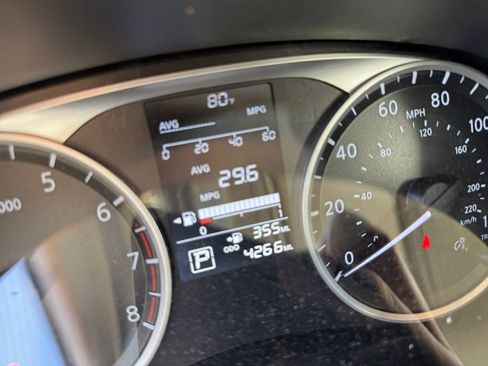 Used 2025 Nissan Kicks Play S image 10