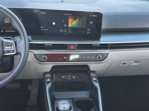 Certified 2025 Kia Sorento EX w/ EX Panoramic Sunroof Package image 14