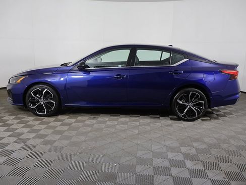 Used 2024 Nissan Altima 2.5 SR w/ SR Premium Package image 17