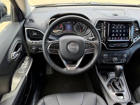 Used 2019 Jeep Cherokee Limited FWD image 22