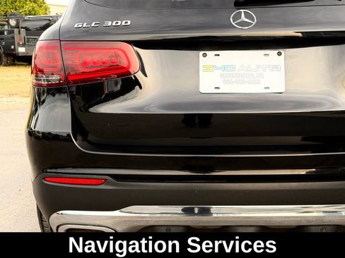 Used 2020 Mercedes-Benz GLC 300 4MATIC w/ Driver Assistance Package image 12
