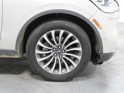 Used 2022 Lincoln Aviator Reserve w/ Equipment Group 201A AWD/4WD image 13