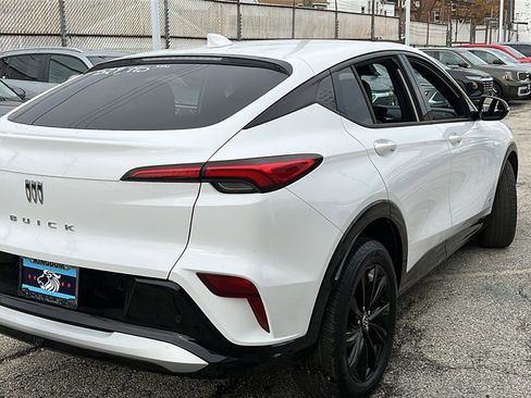 Used 2025 Buick Envista Sport Touring image 10