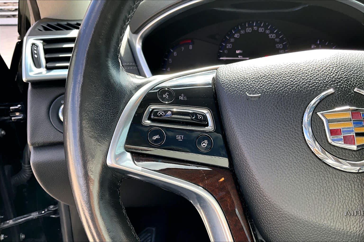 Used 2015 Cadillac SRX Luxury FWD image 22