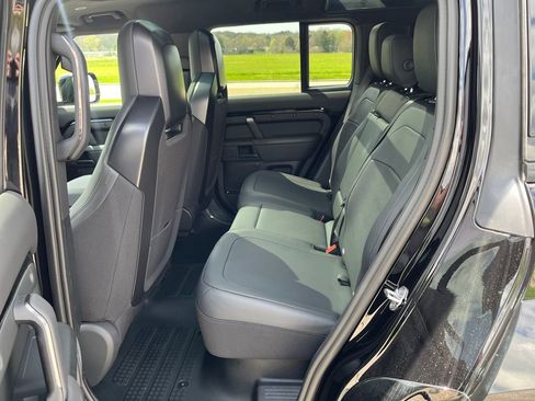 New 2026 Land Rover Defender 110 OCTA image 15