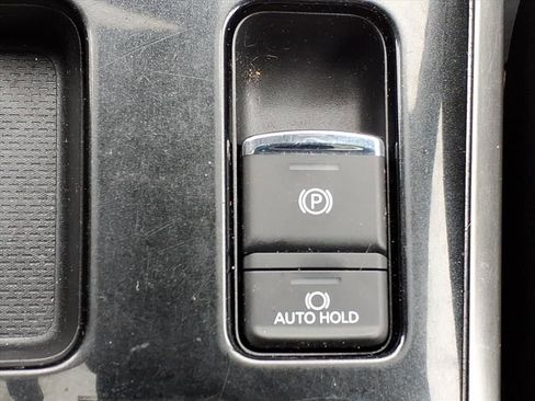 Used 2019 Mitsubishi Outlander FWD image 18