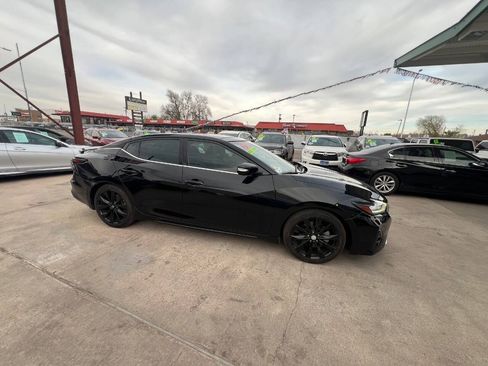 Used 2023 Nissan Maxima SR w/ Sport Mat Group FWD image 22
