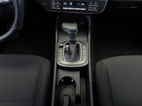 Used 2025 Hyundai Kona SEL FWD image 14