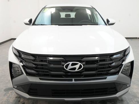 New 2026 Hyundai Tucson Blue SE image 2