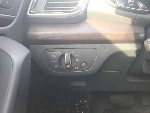 Used 2024 Audi Q5 2.0T Premium Plus w/ Premium Plus Package image 27