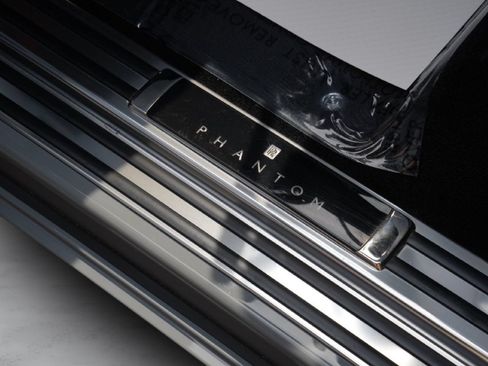 Certified 2024 Rolls-Royce Phantom Sedan w/ The Phantom Package RWD image 23