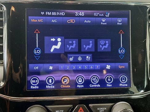 Used 2019 Jeep Grand Cherokee Limited w/ Luxury Group II RWD image 26