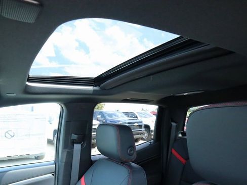 New 2026 Chevrolet Colorado Z71 w/ Technology Package image 18