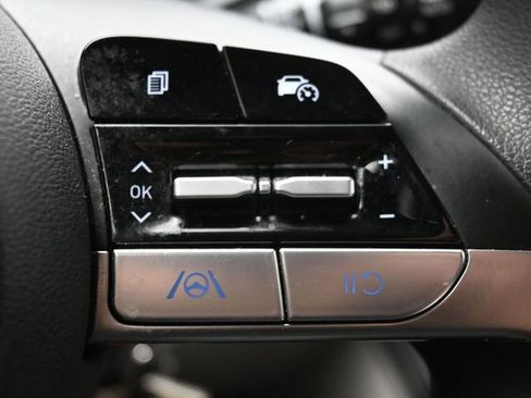 Used 2022 Hyundai Tucson SE image 25