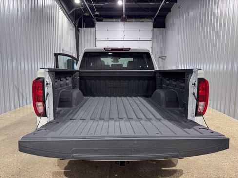 Used 2023 GMC Sierra 1500 SLE image 5