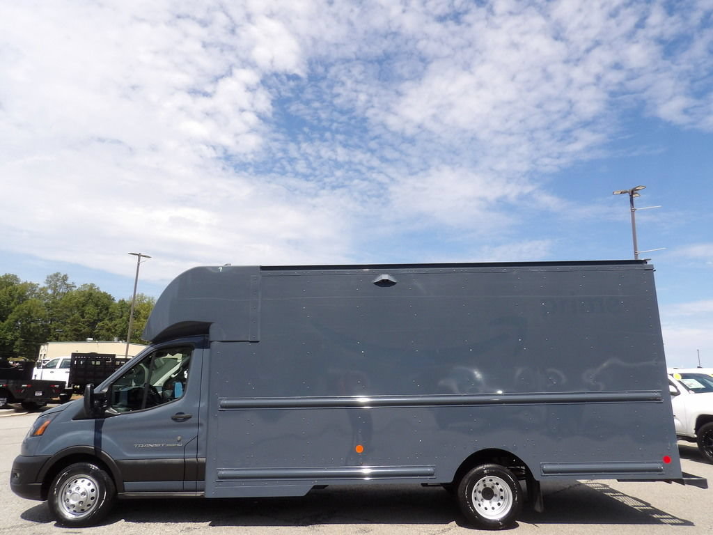 Used 2022 Ford Transit 350 DRW RWD image 43