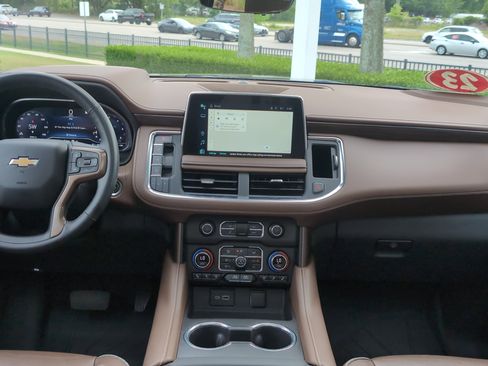 Used 2023 Chevrolet Tahoe High Country AWD/4WD image 30