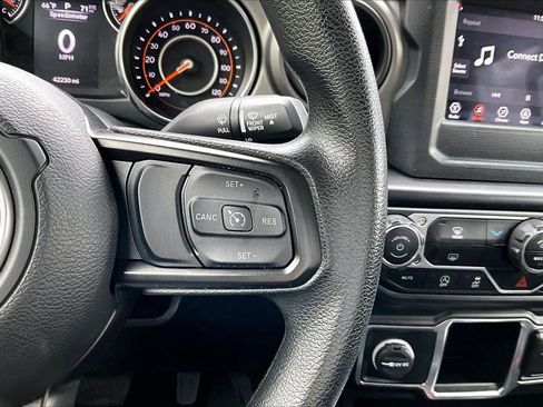 Certified 2022 Jeep Gladiator Sport AWD/4WD image 29