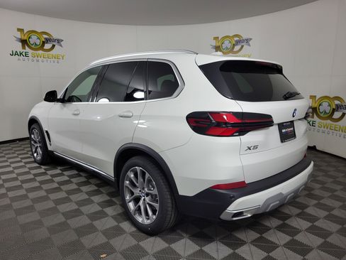 New 2026 BMW X5 xDrive40i AWD/4WD image 5