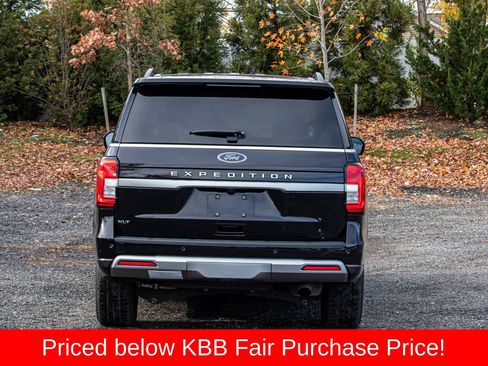Used 2023 Ford Expedition XLT AWD/4WD image 7
