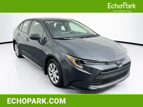 Used 2026 Toyota Corolla LE FWD image 1