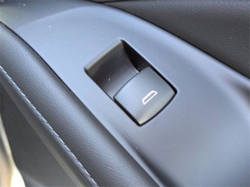 Certified 2023 Buick Enclave Avenir w/ Avenir Technology Package image 38