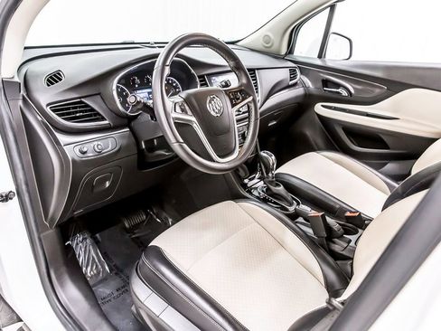 Used 2021 Buick Encore Preferred w/ Safety Package II FWD image 25