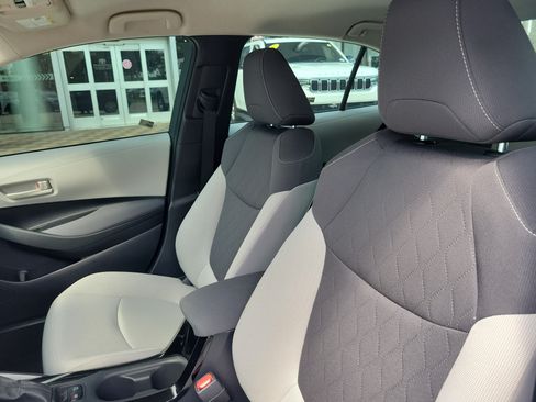 Certified 2022 Toyota Corolla LE FWD image 21