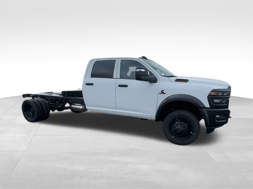 New 2026 RAM 5500 Tradesman AWD/4WD image 3