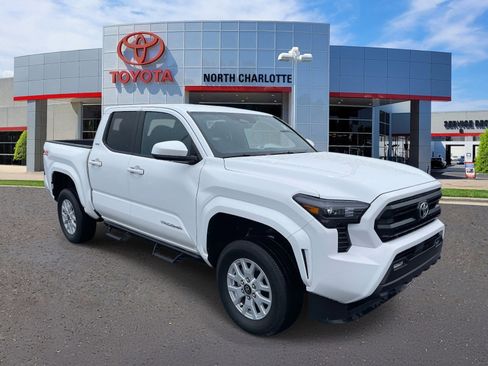 Used 2024 Toyota Tacoma SR5 image 2