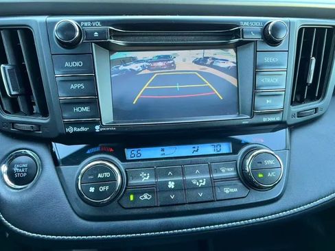 Used 2018 Toyota RAV4 XLE image 9