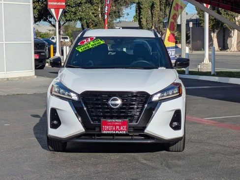 Used 2024 Nissan Kicks SR image 2