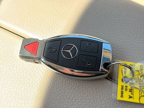 Used 2018 Mercedes-Benz GLC 300 image 30