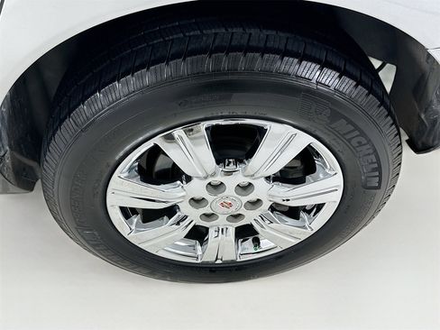 Used 2016 Cadillac SRX Luxury image 32