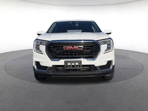 Used 2024 GMC Terrain SLE image 6