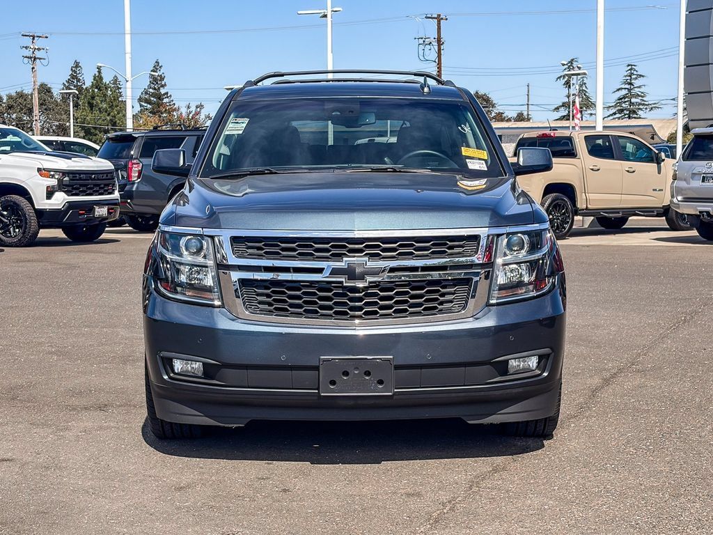 Used 2019 Chevrolet Suburban LT w/ Luxury Package RWD image 6
