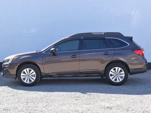 Used 2019 Subaru Outback 2.5i image 9