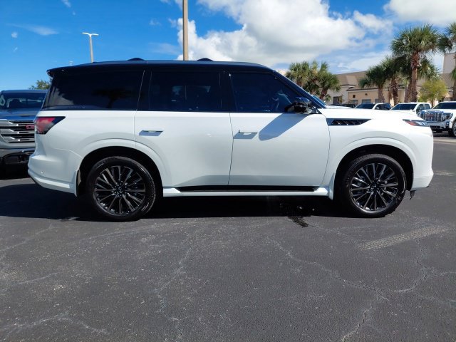 Used 2026 INFINITI QX80 Autograph w/ Premium Cargo Package AWD/4WD image 3